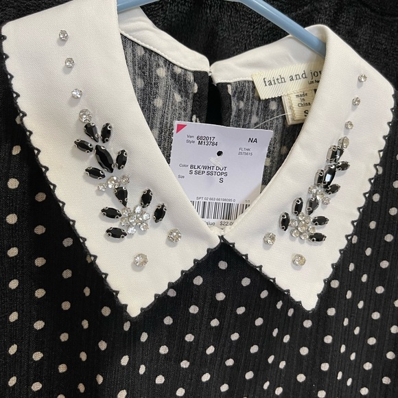 🌺Faith and joy top - Picture 2 of 5